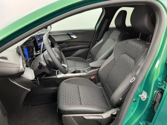 RENAULT CLIO VI - voiture de démonstration - Photo 18
