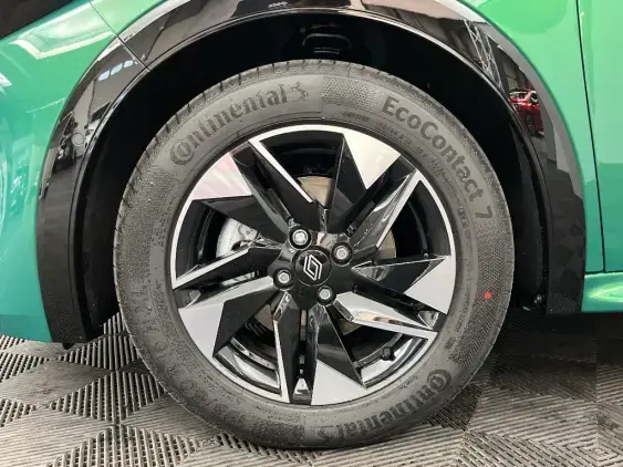 RENAULT CLIO VI - voiture de démonstration - Photo 23