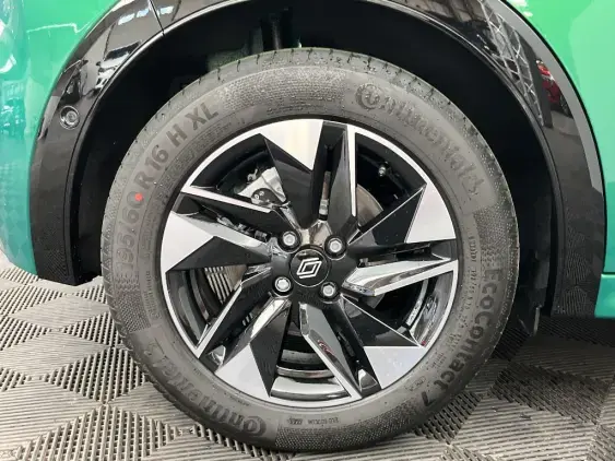 RENAULT CLIO VI - voiture de démonstration - Photo 25
