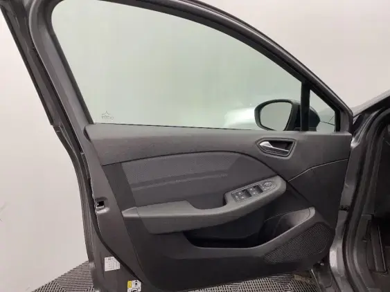 RENAULT CLIO V - voiture de démonstration - Photo 18