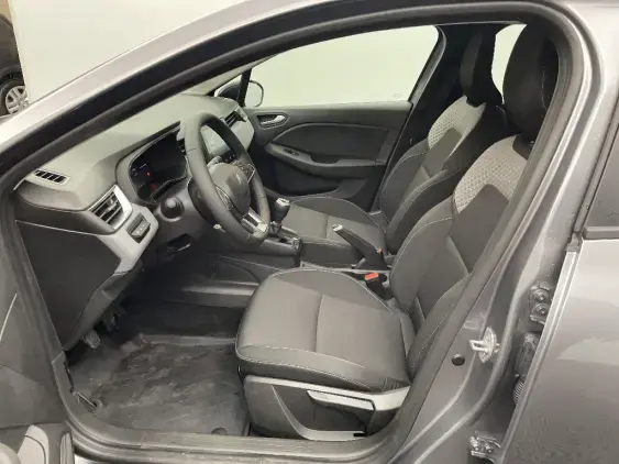 RENAULT CLIO V - voiture de démonstration - Photo 18