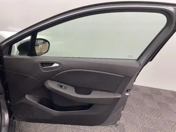 RENAULT CLIO V - voiture de démonstration - Photo 20