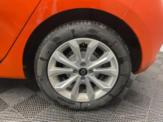 RENAULT CLIO V - voiture de démonstration - Photo 24