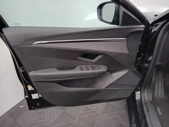 RENAULT MEGANE V - voiture de démonstration - Photo 19