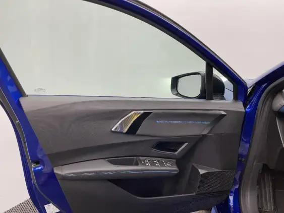 RENAULT CLIO VI - voiture de démonstration - Photo 19