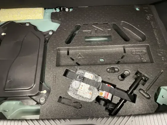 RENAULT CLIO VI - voiture de démonstration - Photo 17