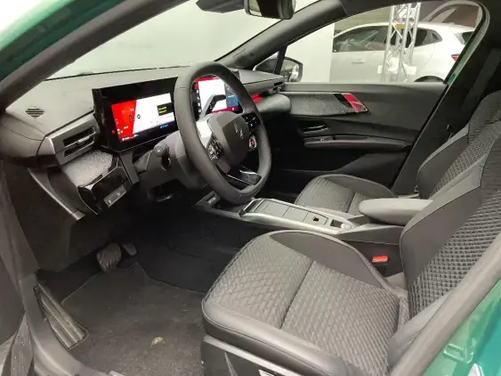 RENAULT CLIO VI - voiture de démonstration - Photo 18