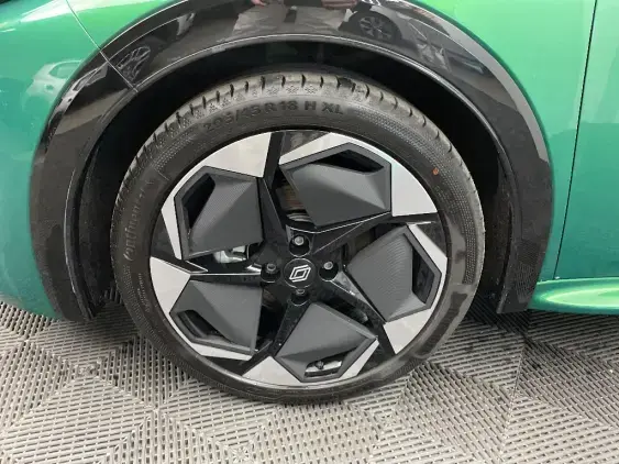 RENAULT CLIO VI - voiture de démonstration - Photo 23