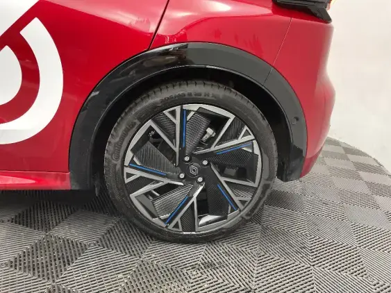 RENAULT CLIO VI - voiture de démonstration - Photo 24