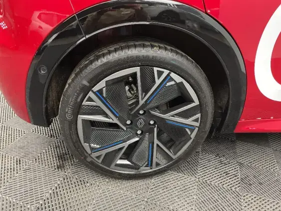 RENAULT CLIO VI - voiture de démonstration - Photo 25