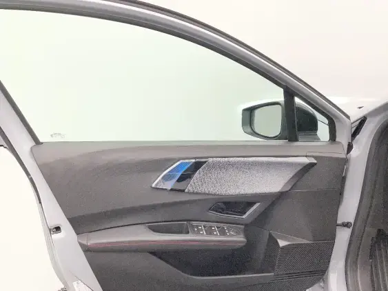 RENAULT CLIO VI - voiture de démonstration - Photo 19