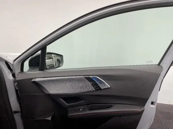 RENAULT CLIO VI - voiture de démonstration - Photo 20