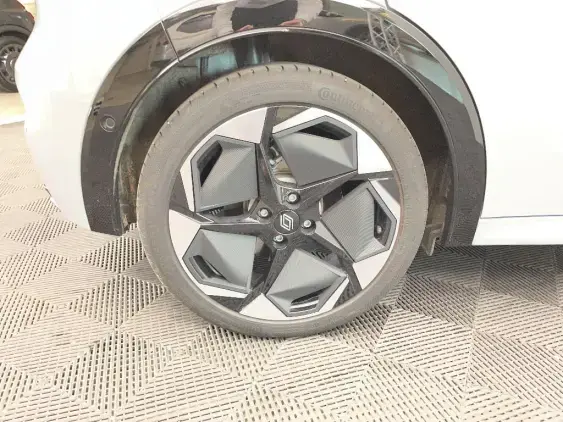 RENAULT CLIO VI - voiture de démonstration - Photo 25