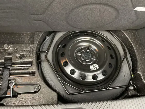RENAULT CLIO VI - voiture de démonstration - Photo 17
