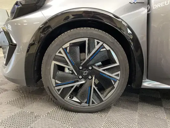RENAULT CLIO VI - voiture de démonstration - Photo 23