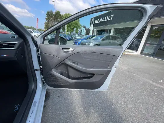 RENAULT CLIO V - voiture de démonstration - Photo 18
