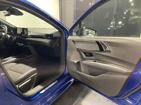 RENAULT CLIO VI - voiture de démonstration - Photo 20