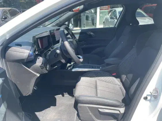 RENAULT CLIO VI - voiture de démonstration - Photo 17