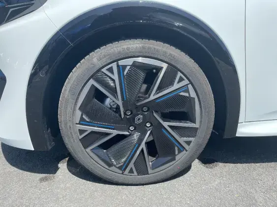 RENAULT CLIO VI - voiture de démonstration - Photo 22