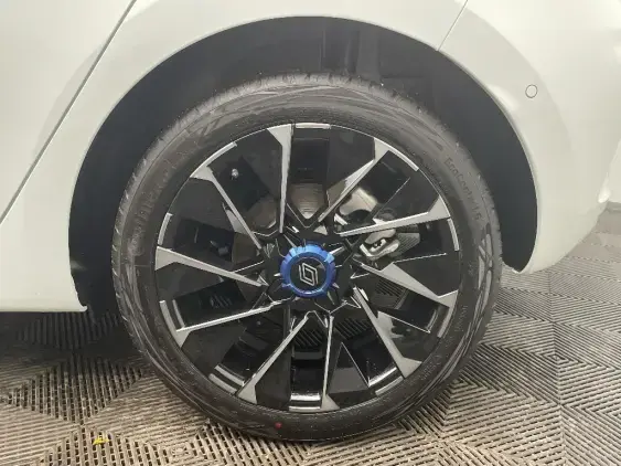 RENAULT CLIO V - voiture de démonstration - Photo 24