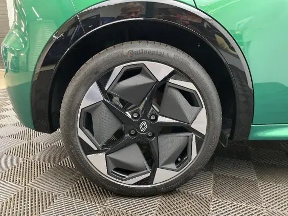 RENAULT CLIO VI - voiture de démonstration - Photo 25