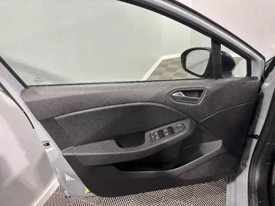 RENAULT CLIO V - voiture de démonstration - Photo 19