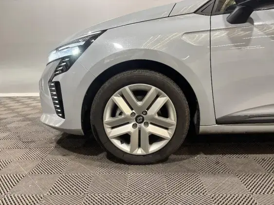 RENAULT CLIO V - voiture de démonstration - Photo 23