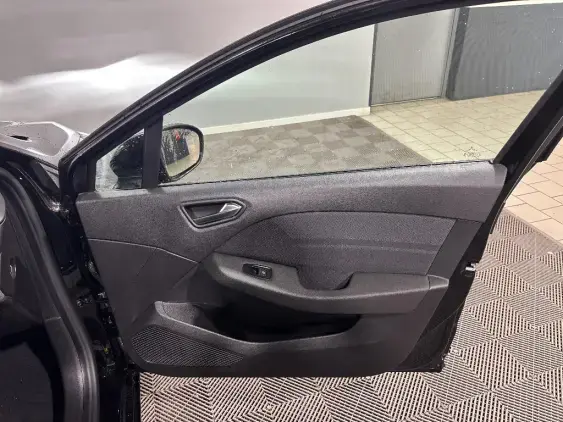 RENAULT CLIO V - voiture de démonstration - Photo 20