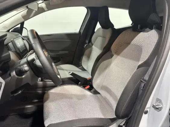 RENAULT CLIO V - voiture de démonstration - Photo 18