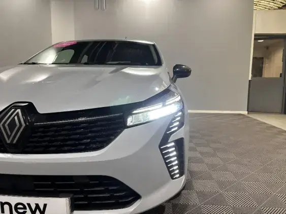 RENAULT CLIO V - voiture de démonstration - Photo 22