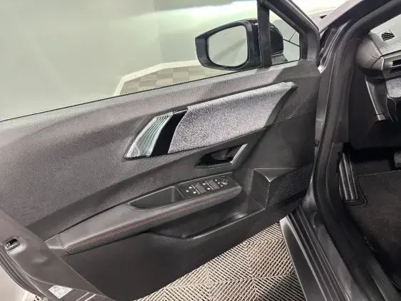 RENAULT CLIO VI - voiture de démonstration - Photo 19