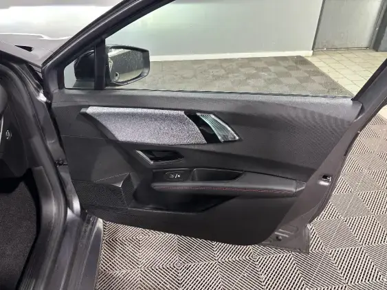 RENAULT CLIO VI - voiture de démonstration - Photo 20