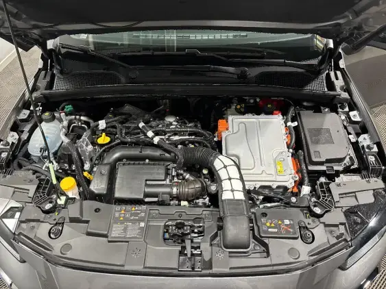 RENAULT CLIO VI - voiture de démonstration - Photo 21