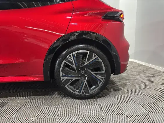 RENAULT CLIO VI - voiture de démonstration - Photo 23