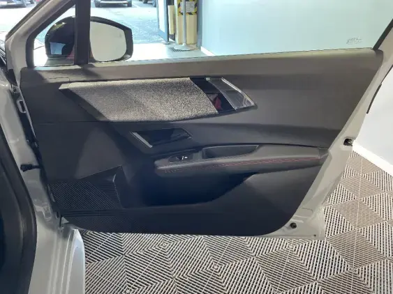 RENAULT CLIO VI - voiture de démonstration - Photo 20