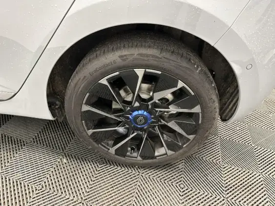 RENAULT CLIO V - voiture de démonstration - Photo 24