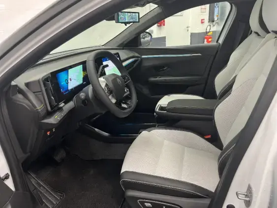 RENAULT SCENIC V ELECTRIQUE - voiture de démonstration - Photo 18