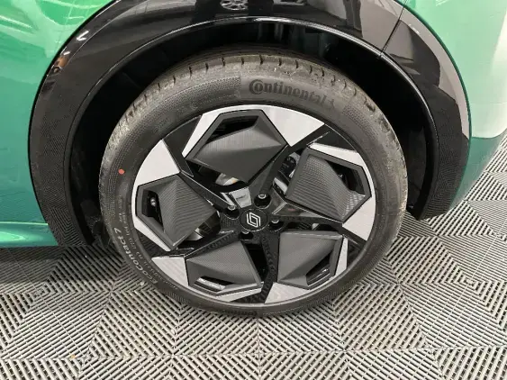 RENAULT CLIO VI - voiture de démonstration - Photo 24