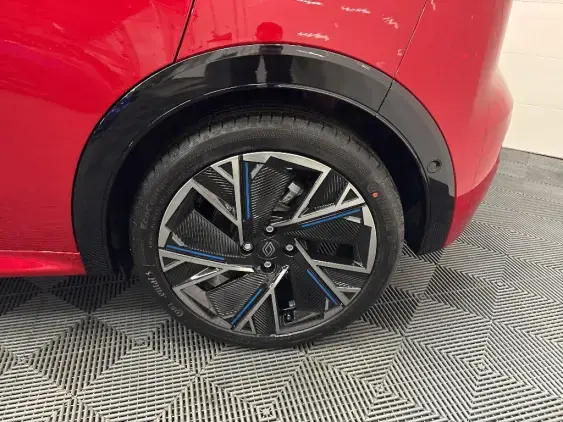 RENAULT CLIO VI - voiture de démonstration - Photo 23