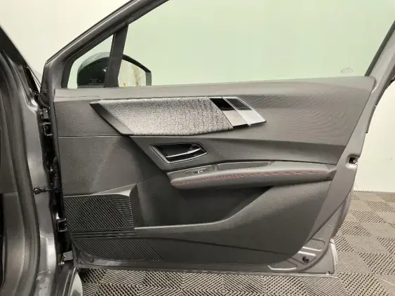 RENAULT CLIO VI - voiture de démonstration - Photo 20