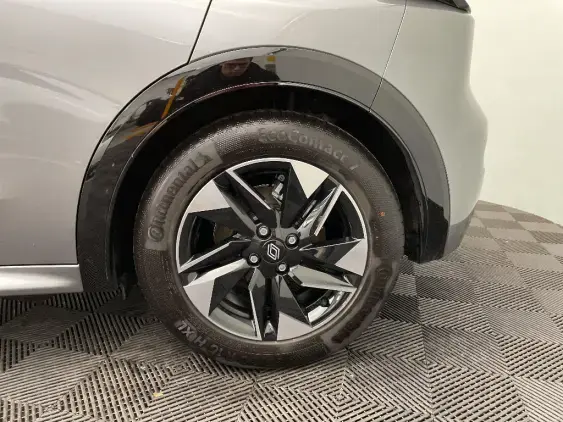 RENAULT CLIO VI - voiture de démonstration - Photo 24