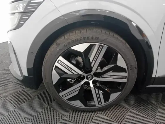 RENAULT MEGANE V - voiture de démonstration - Photo 23