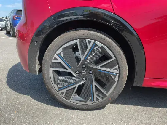 RENAULT CLIO VI - voiture de démonstration - Photo 22