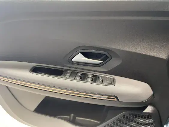 DACIA SANDERO III - voiture de démonstration - Photo 17