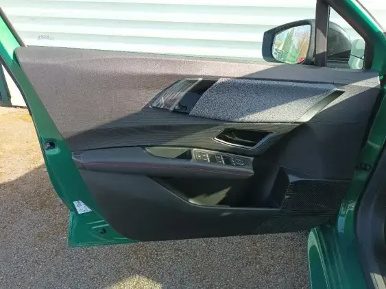 RENAULT CLIO VI - voiture de démonstration - Photo 17