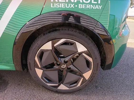 RENAULT CLIO VI - voiture de démonstration - Photo 21