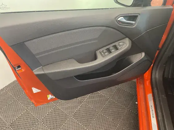 RENAULT CLIO V - voiture de démonstration - Photo 19