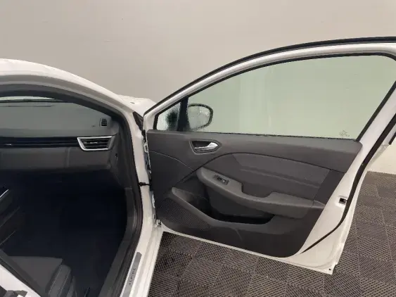 RENAULT CLIO V - voiture de démonstration - Photo 20