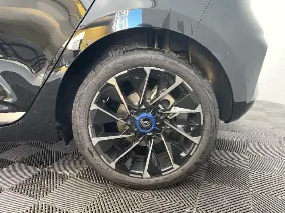 RENAULT CLIO V - voiture de démonstration - Photo 24