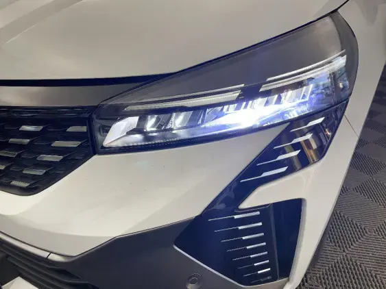 RENAULT CLIO V - voiture de démonstration - Photo 22